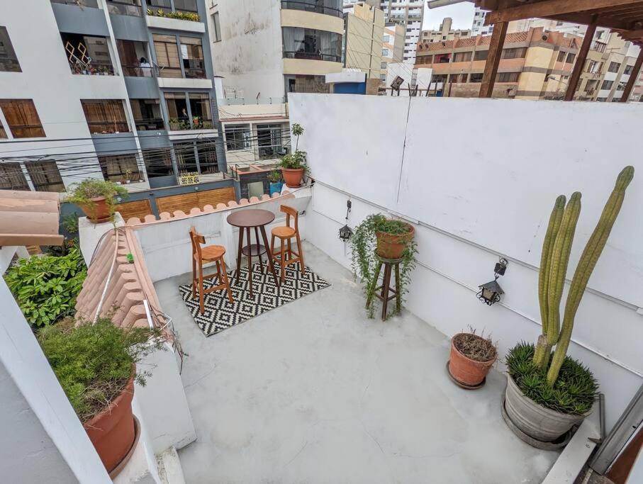 Luxurious Garden-beach Lima