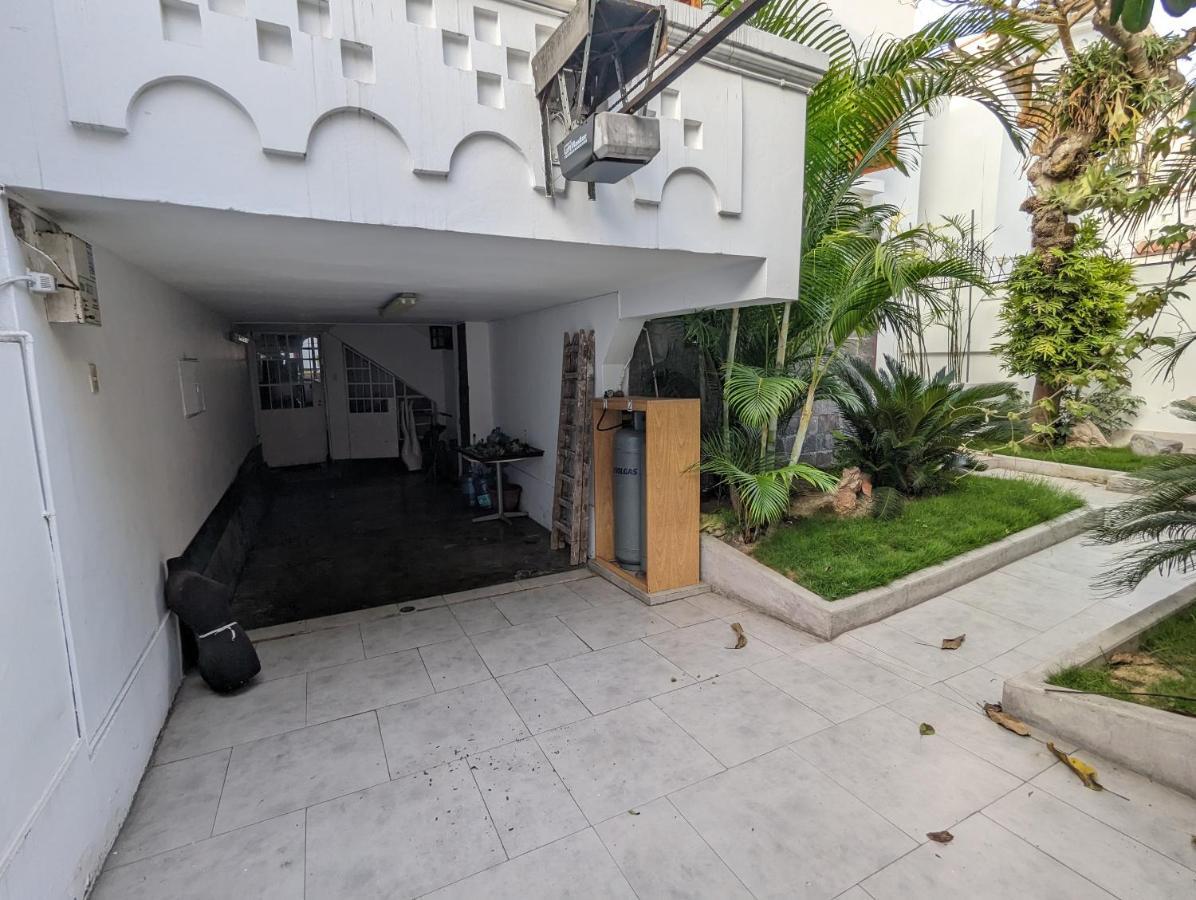Luxurious Garden-beach Lima